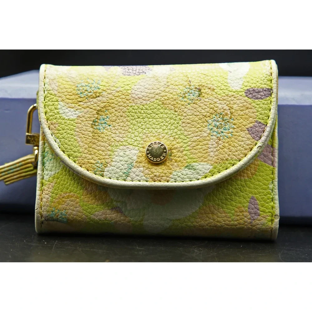 Steve Madden Floral Print Trifold Wallet Wristlet with ID Window